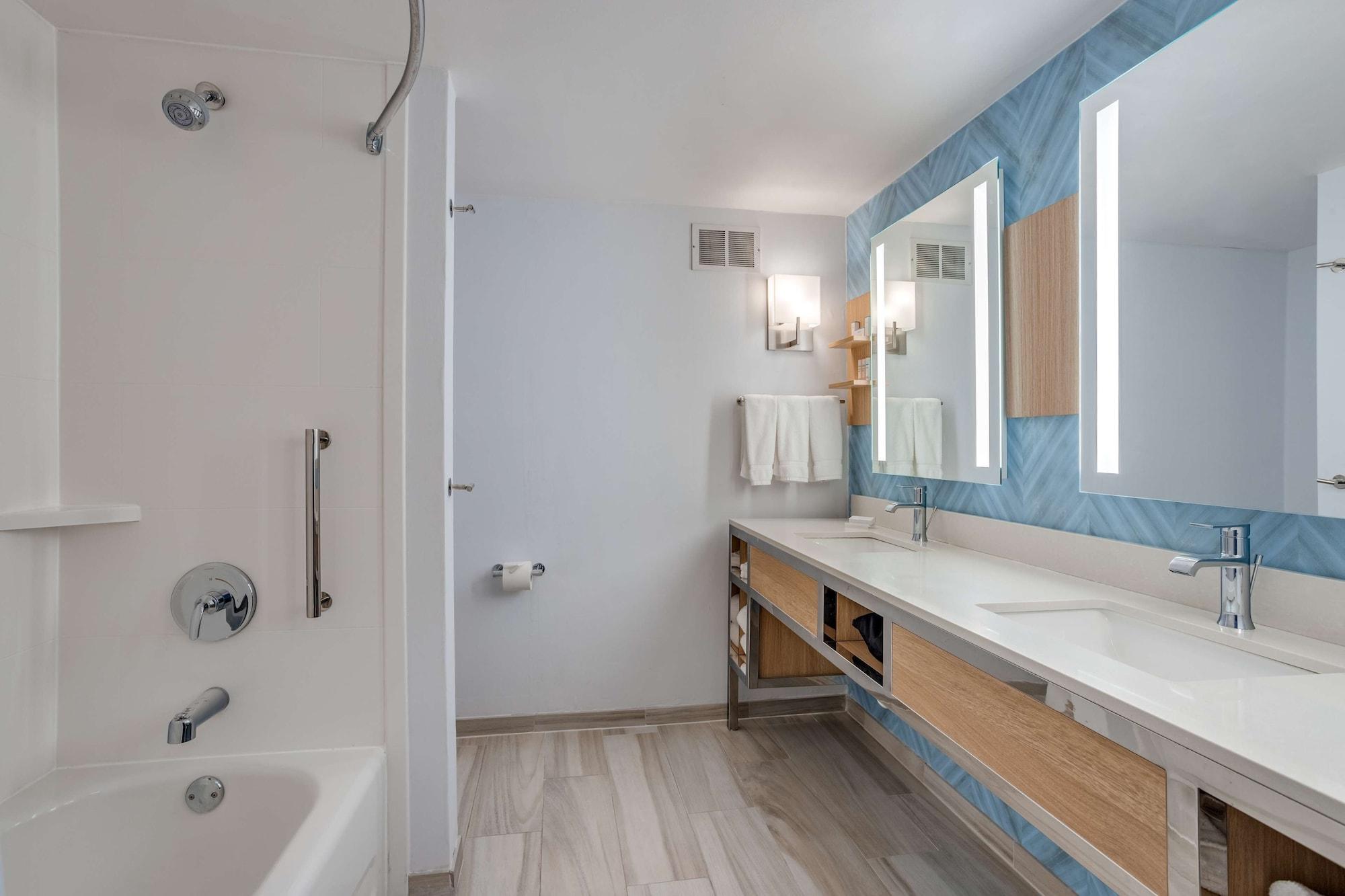 Hilton Garden Inn Cincinnati/Sharonville Ngoại thất bức ảnh