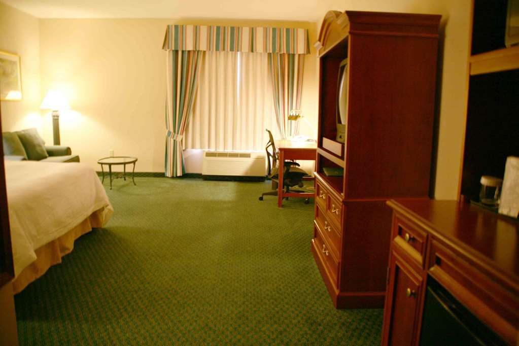 Hilton Garden Inn Cincinnati/Sharonville Phòng bức ảnh